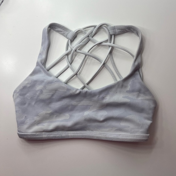 Size 2, Lulu Lemon Free To Be Wild Bra in Incognito Camo Jacquard Alpine White. - Picture 2 of 5